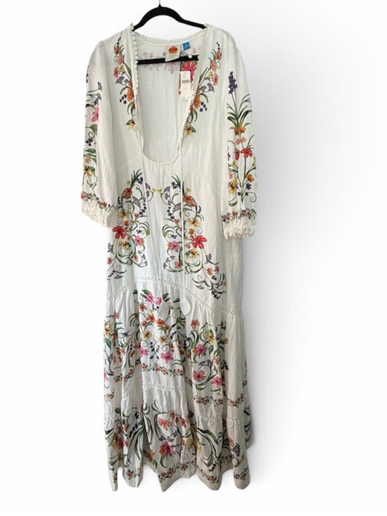 FARM Rio Dresses & Skirts - Farm Rio White Floral Embroidered Maxi Dress